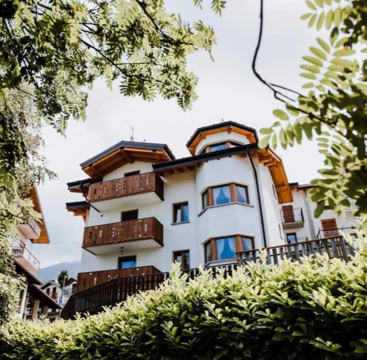 Atelier Della Montagna Bed & Breakfast Zambla Alta Exterior photo
